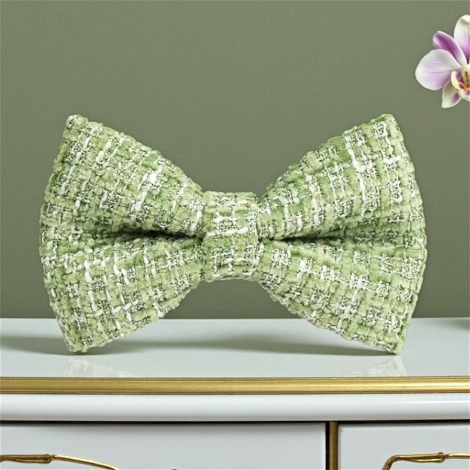 The Maison Couture Pistachio Collar Bow